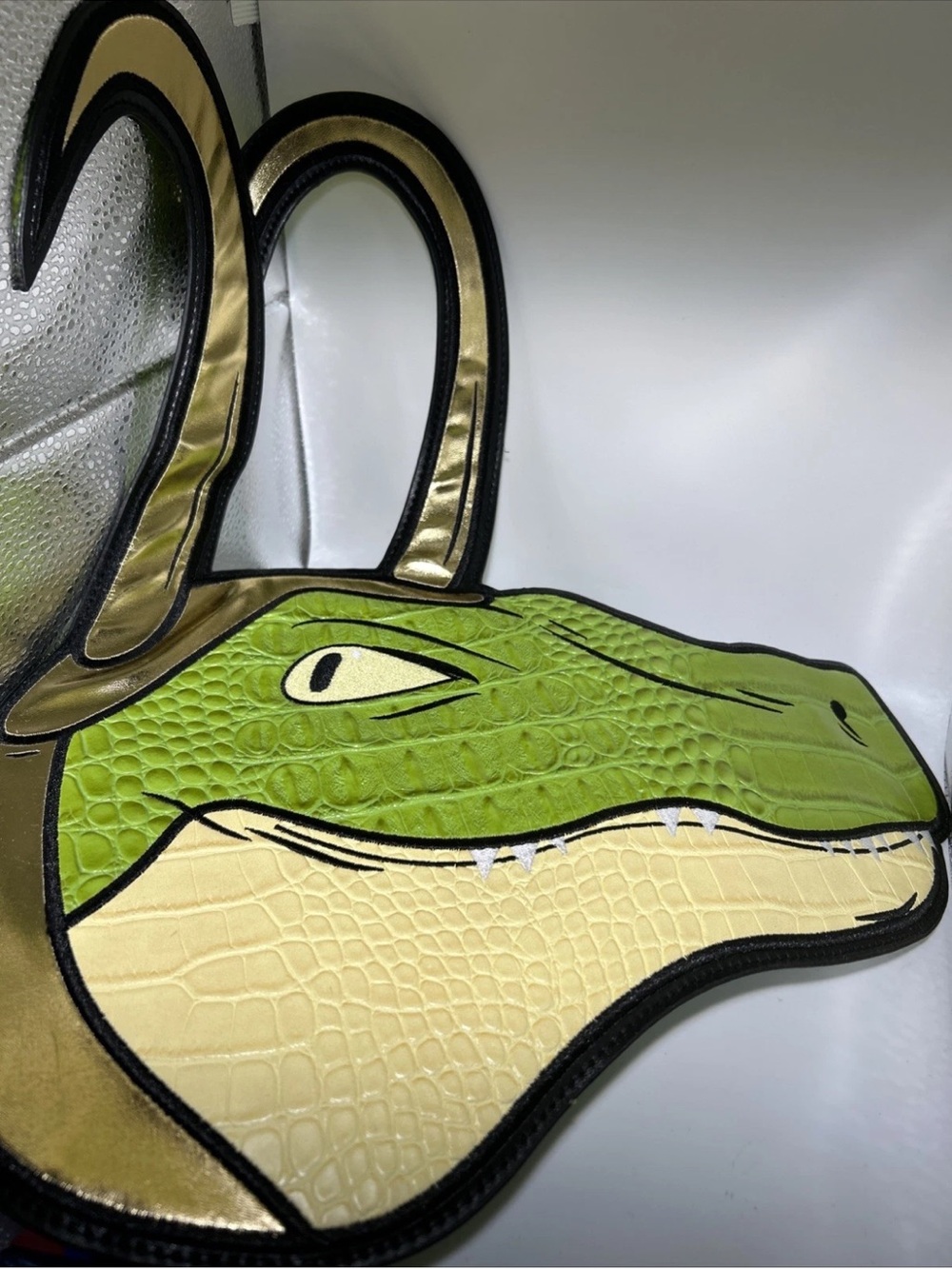 Loki cakeworthy purse bag